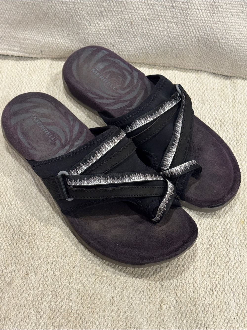 Merrell Women's size 6 lightweight Black and Gray Slide Sandals